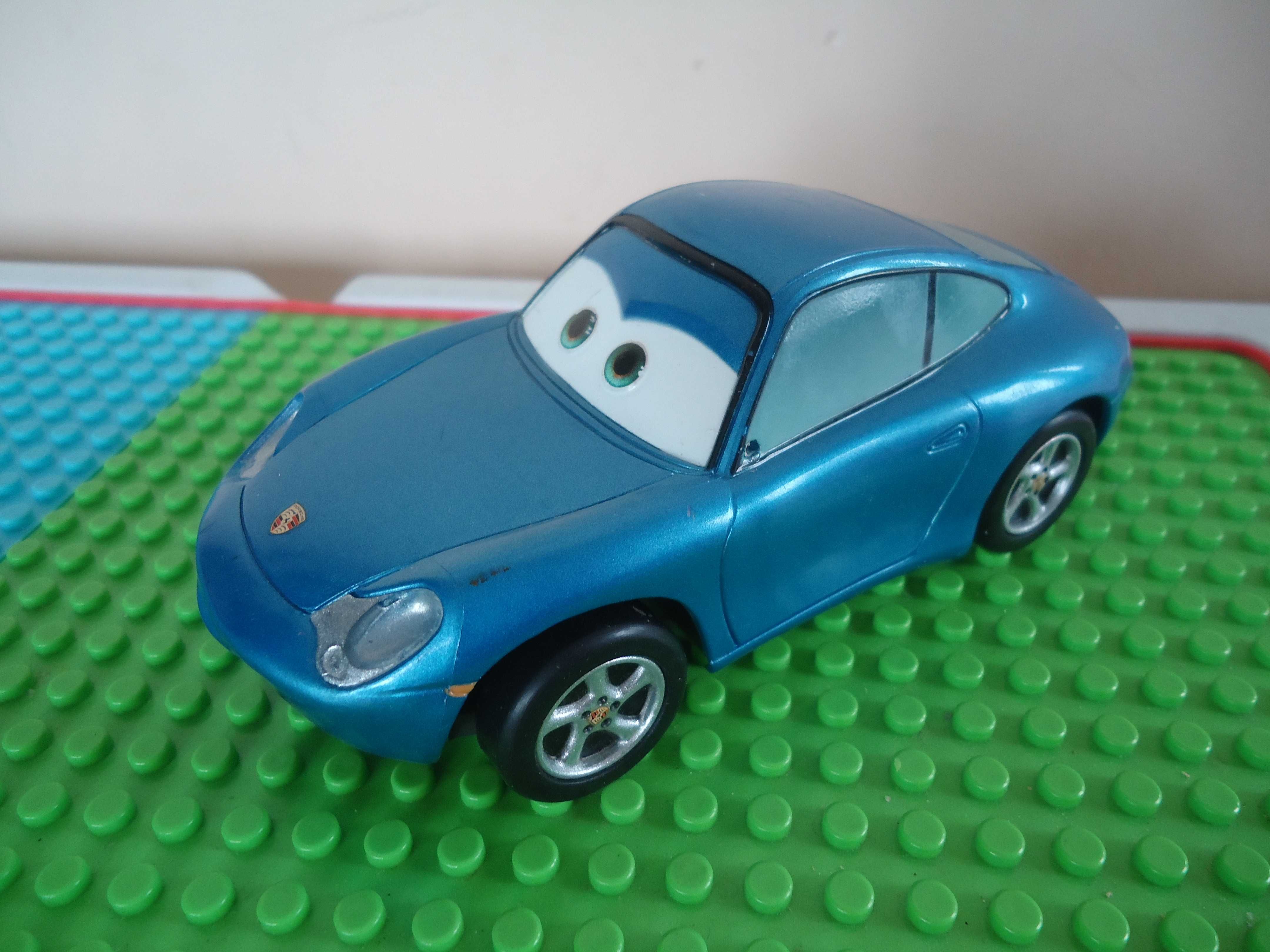 Disney Pixar Cars Auta Sally Niebieskie Auto Samochód Dlugość 13cm