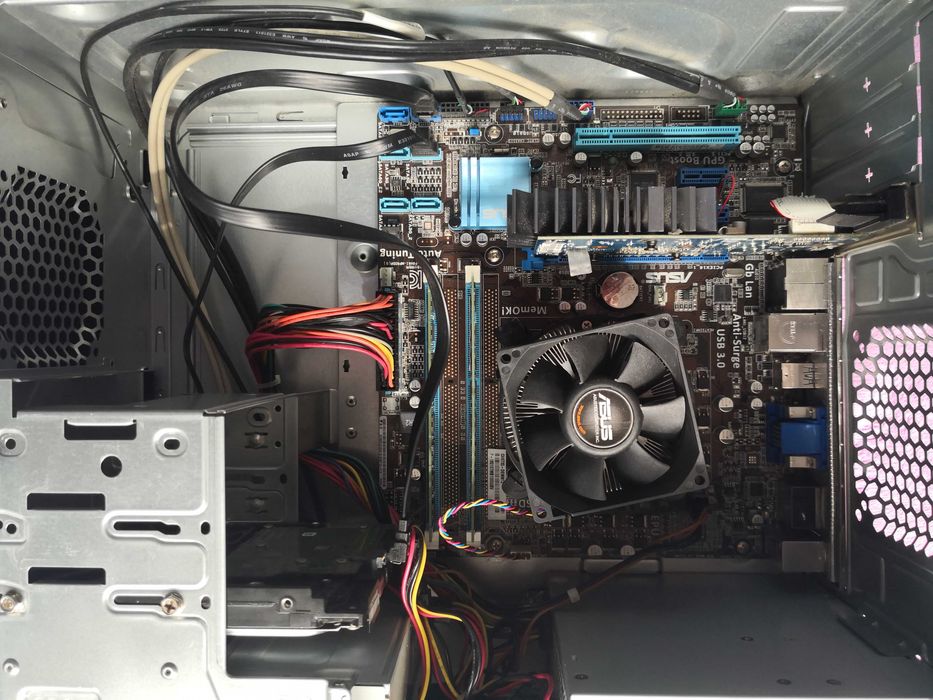 Asus P8H61-M pro, i 5. Komputer PC