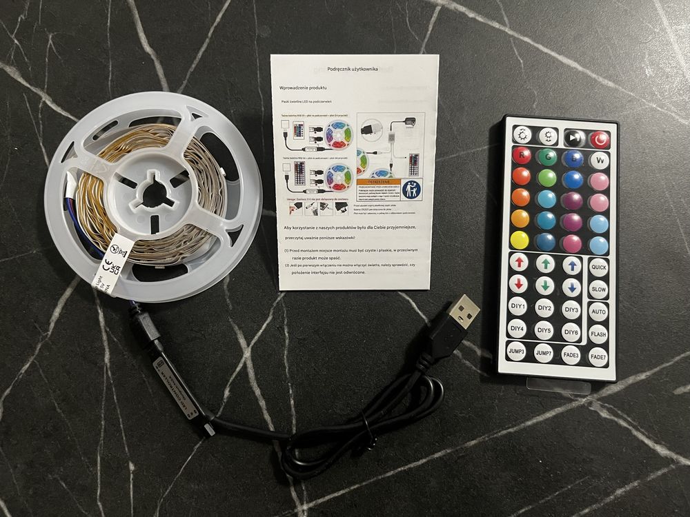 Taśma LED 5m z pilotem i zasilaczem USB