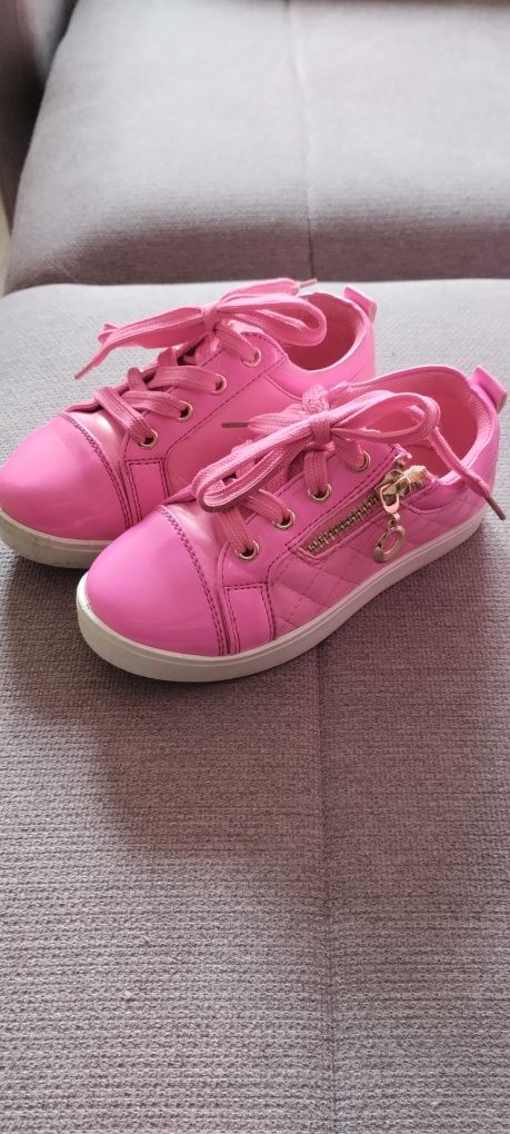 Buty dla dziewczynki