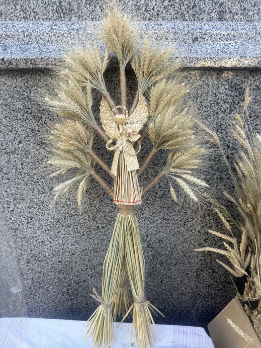 Діхухи снопи пшениці вироби з соломи