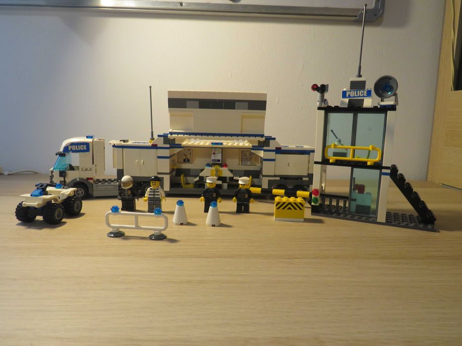 Vendo Lego City 7743 Police Command Center