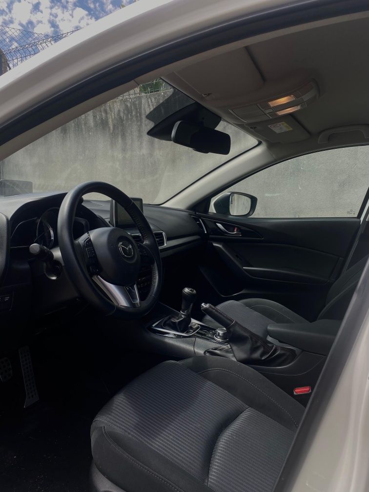 Mazda 3 1.5 Skyactiv-D (Dez/2017)