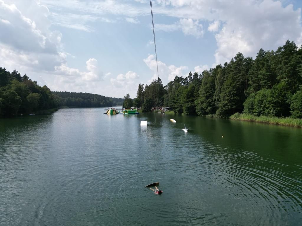 Apartament nad jeziorem mieszkanie pokoje wynajem lokum domek Borówno