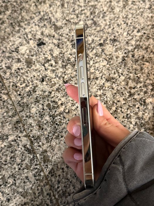 IPhone 13 Pro impecável (valor negociável)