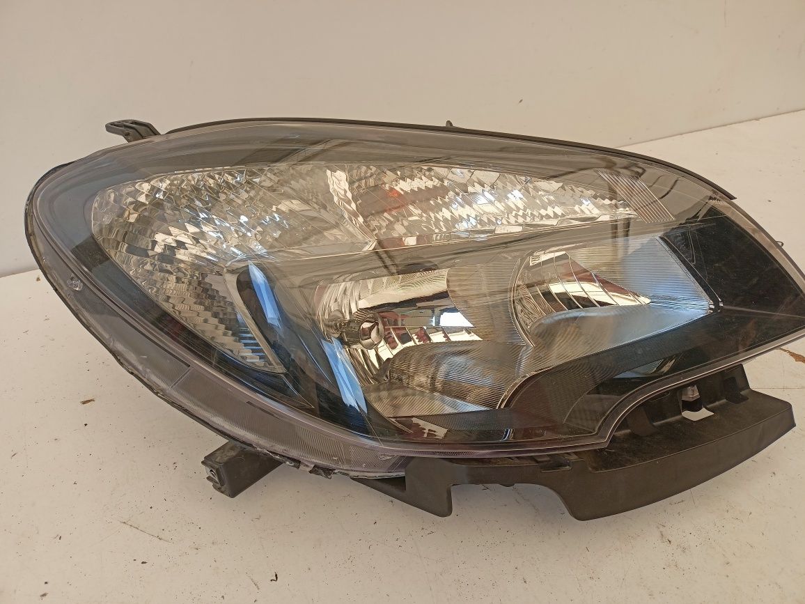 Opel Mokka A I 1 12- lampa prawy przód prawa przednia