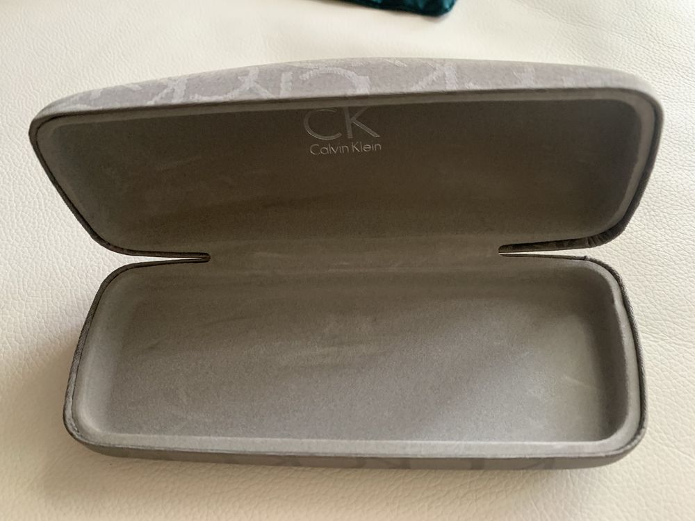 Etui do okularów Calvin Klein