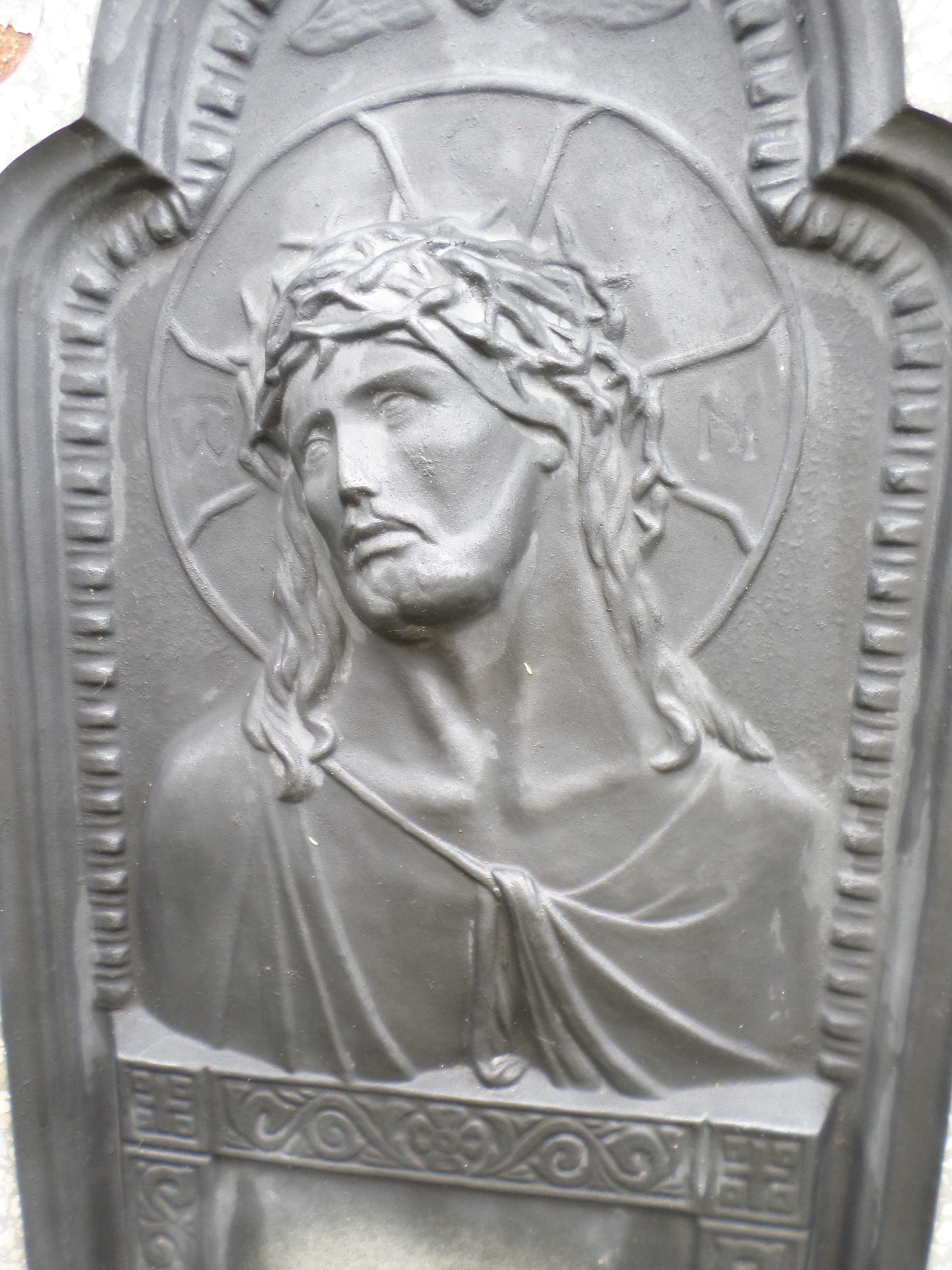 Продам 2 памятника надгробия с фигурой Христа