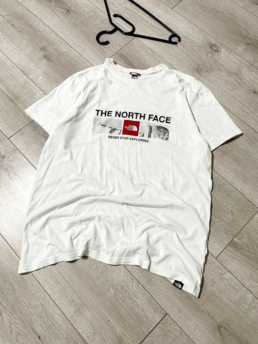Футболка The North Face