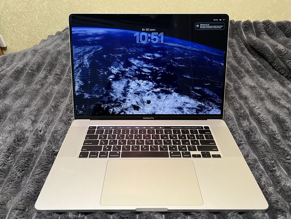Macbook Pro 16 2019 core i9 16/512gb 5500M 4gb