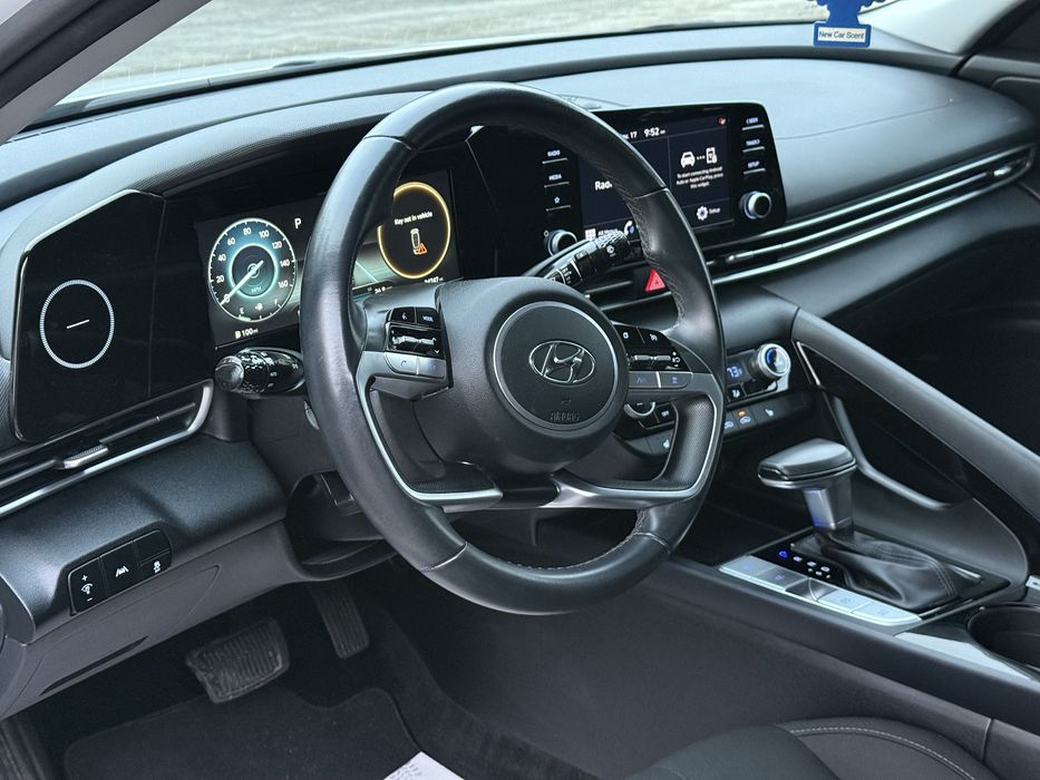 Hyundai Elantra 2021