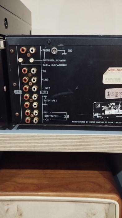 Vendo amplificador JVC modelo AX Z 911