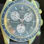 Omega x Swatch Earth SO33G100: Innowacyjny Czas
