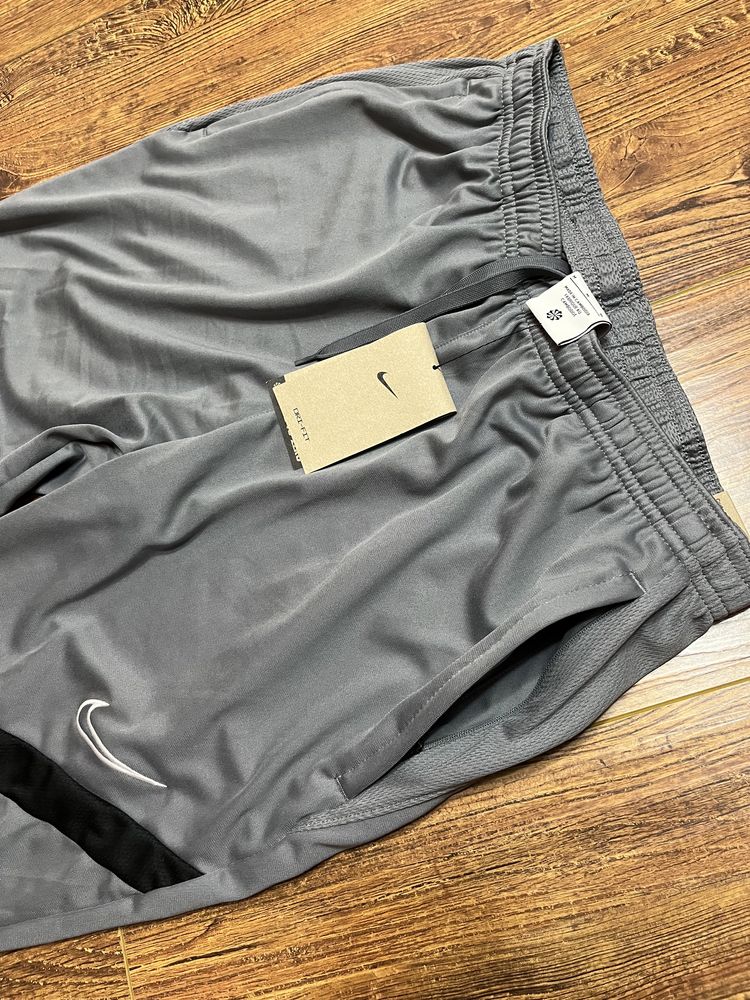 Штани Nike dry fit tech fleece