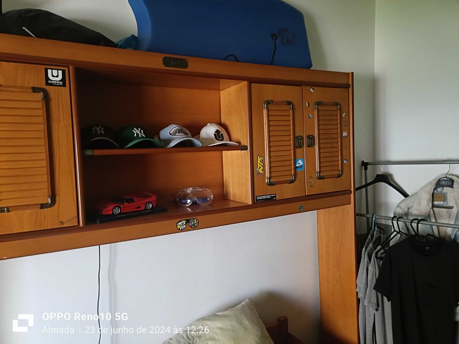 Vende-se estudio com duas camas