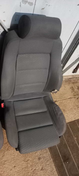 Fotele kubełki + kanapa tylna Audi A4 B5 przed liftem sedan kpl