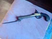 Rara Pistola antiga de coleção,com baioneta