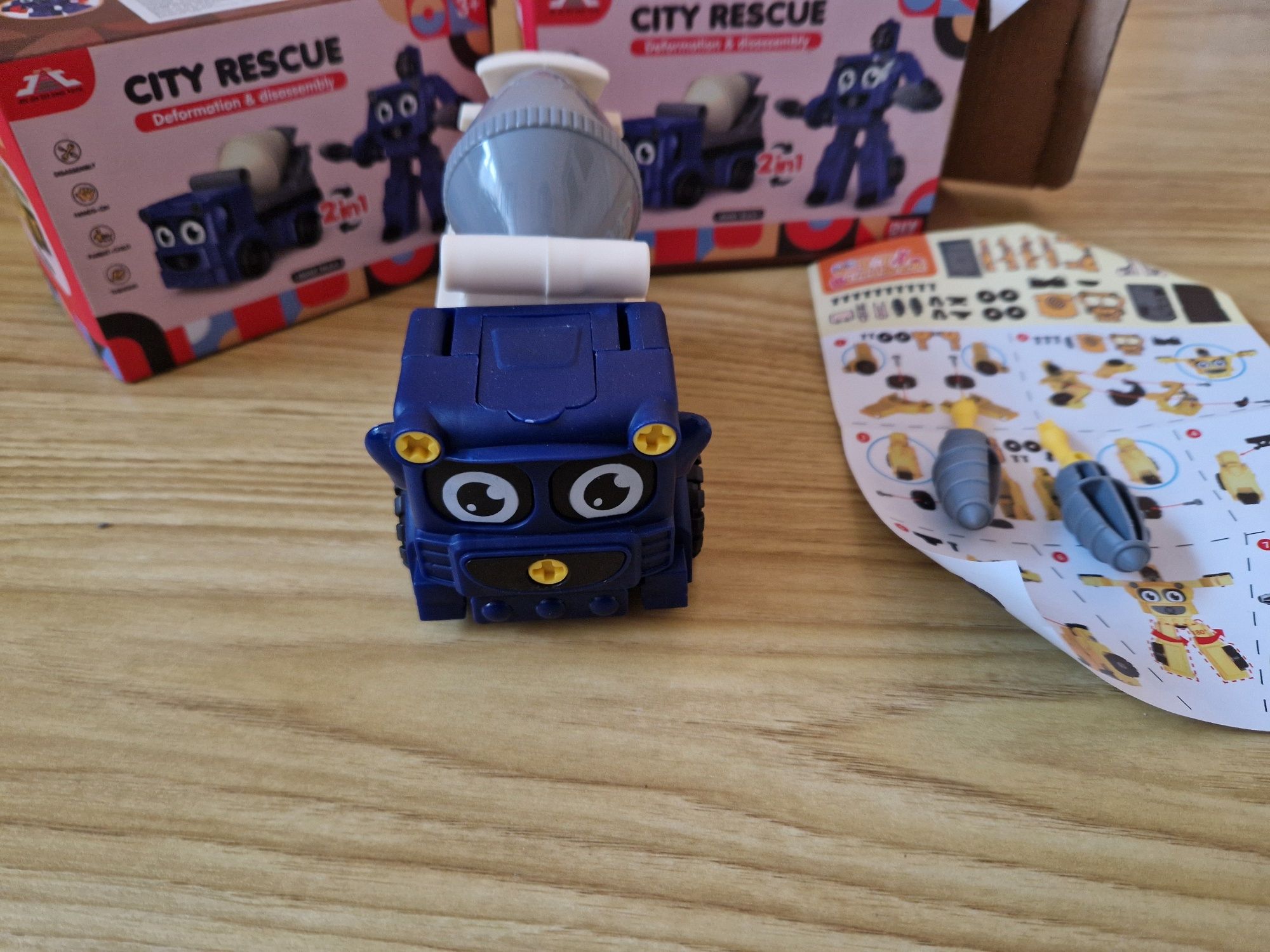 Дитяча іграшка грузовик-трансформер (конструктор)