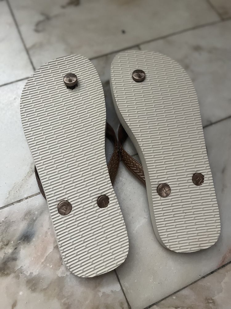 Vendo havaianas NOVAS