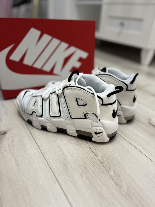 Nike air more uptempo