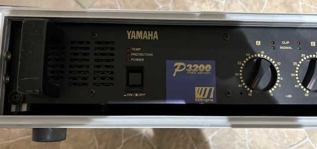 Wzmacniacz mocy Yamaha P3200 w futerale Rockcase