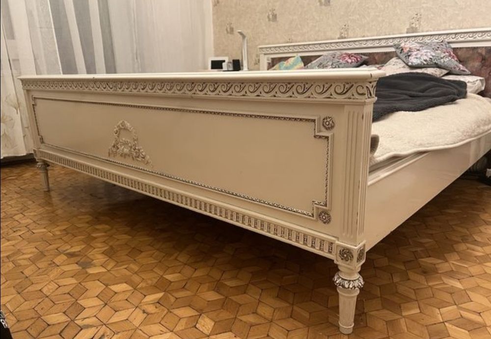 Białe meble sypialnia włoska toaletka nowa cena prl  łóżko 200x220