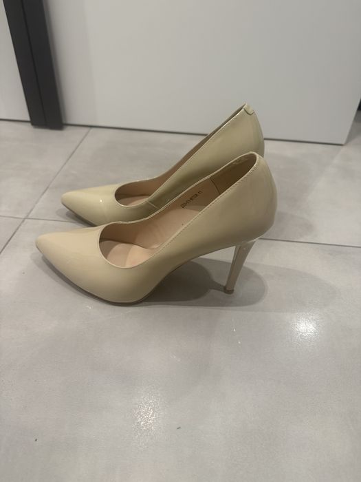 Туфлі лодочки бежеві б/у