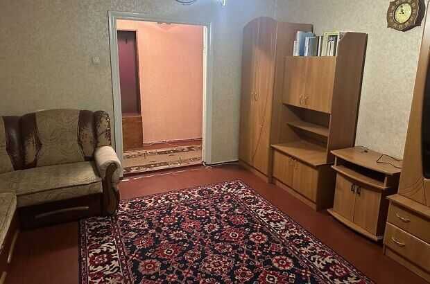 Продається трикімнатна квартира у районі Гречани ближні!