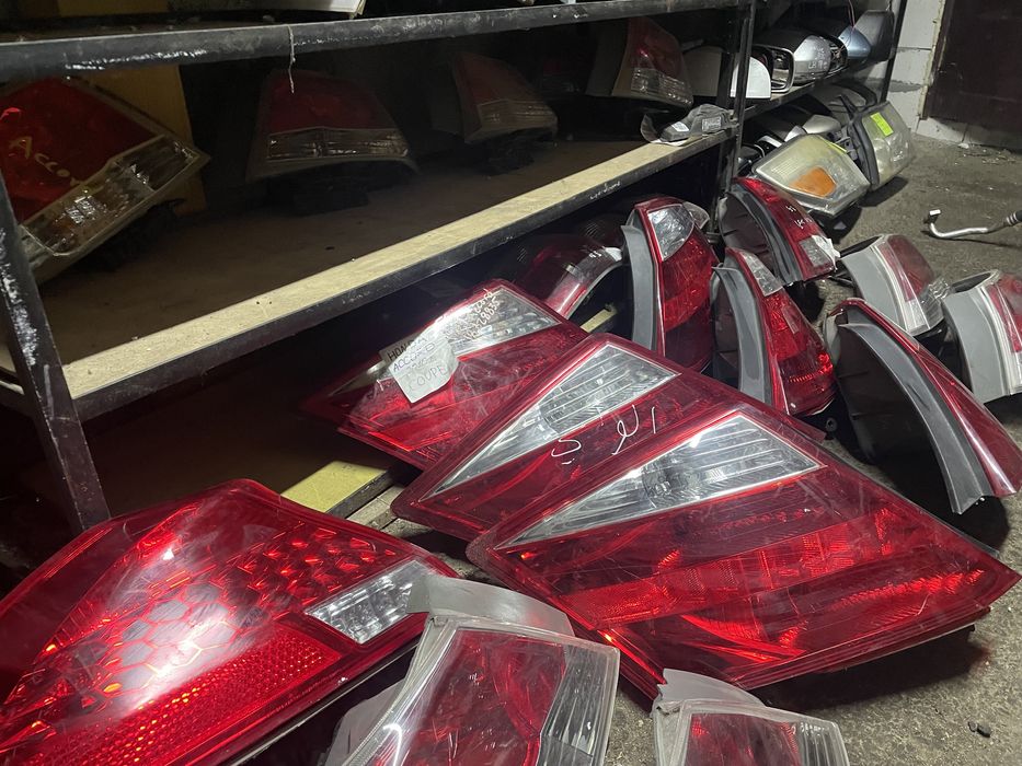 Фонарь правый левый Honda Accord  2008-12 гг седан купэ