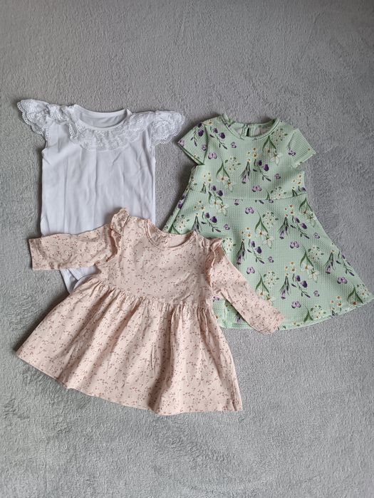 Sukienki/Body 6-7 miesięcy dla dziewczynki