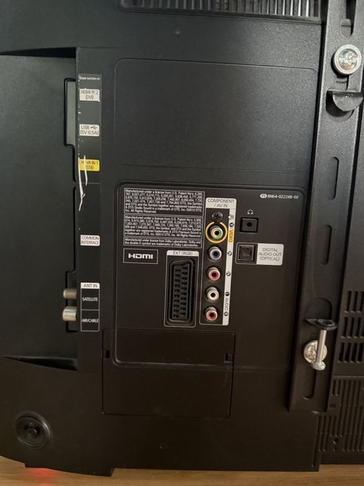 Телевізор Samsung на стіну