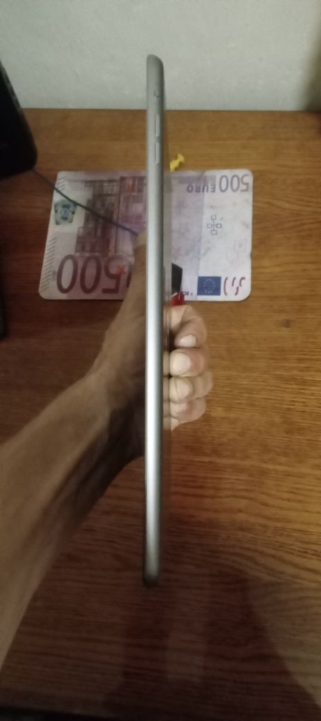 Продам айпад айр