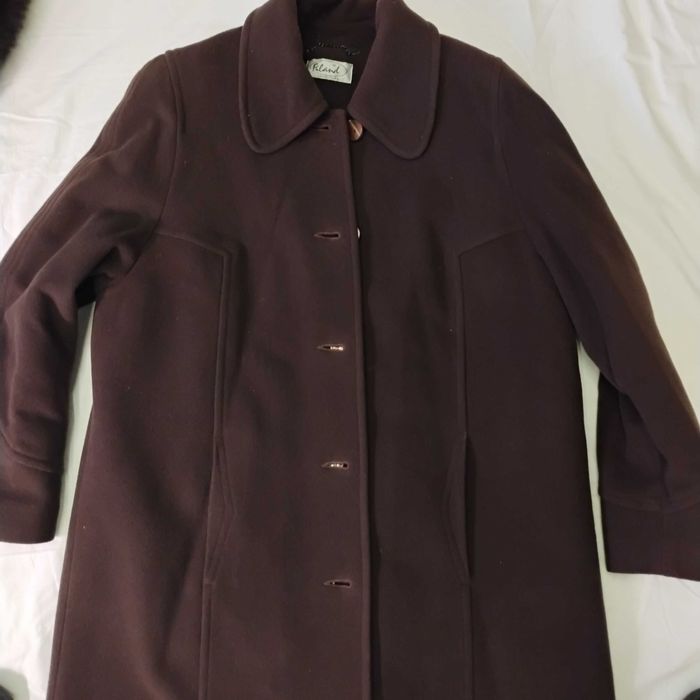 Płaszcz damski FILAND COLLECTION L – brązowy, z futerkowym kołnierzem