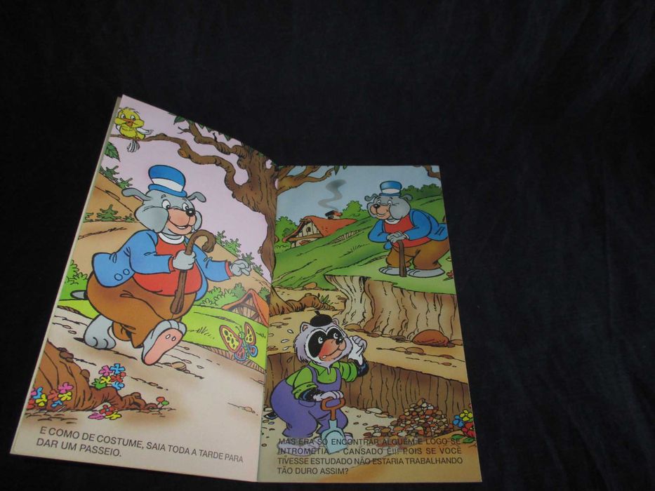 Livros O Aniversário de Fifi Cachorrão O Intrometido