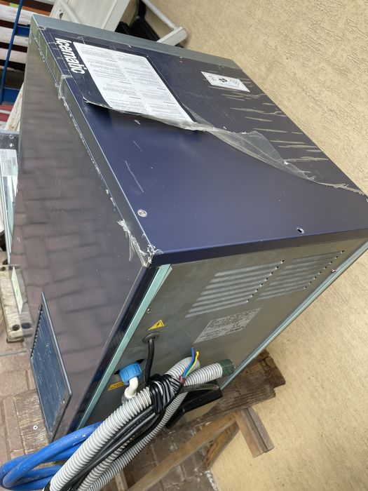 Kostkarka do lodu profrsjonalna duze kule Icematic