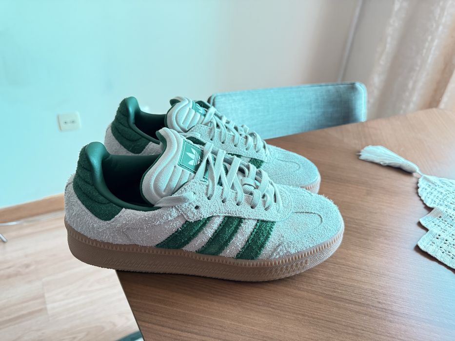 Sapatilha adidas samba