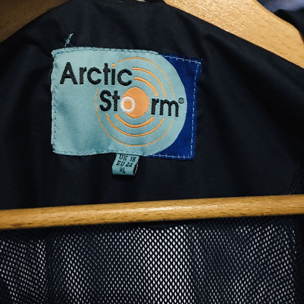 Wiatroszczelna wiatrówka kurtka Arctc Storm rozmiar XL jasnoniebieska
