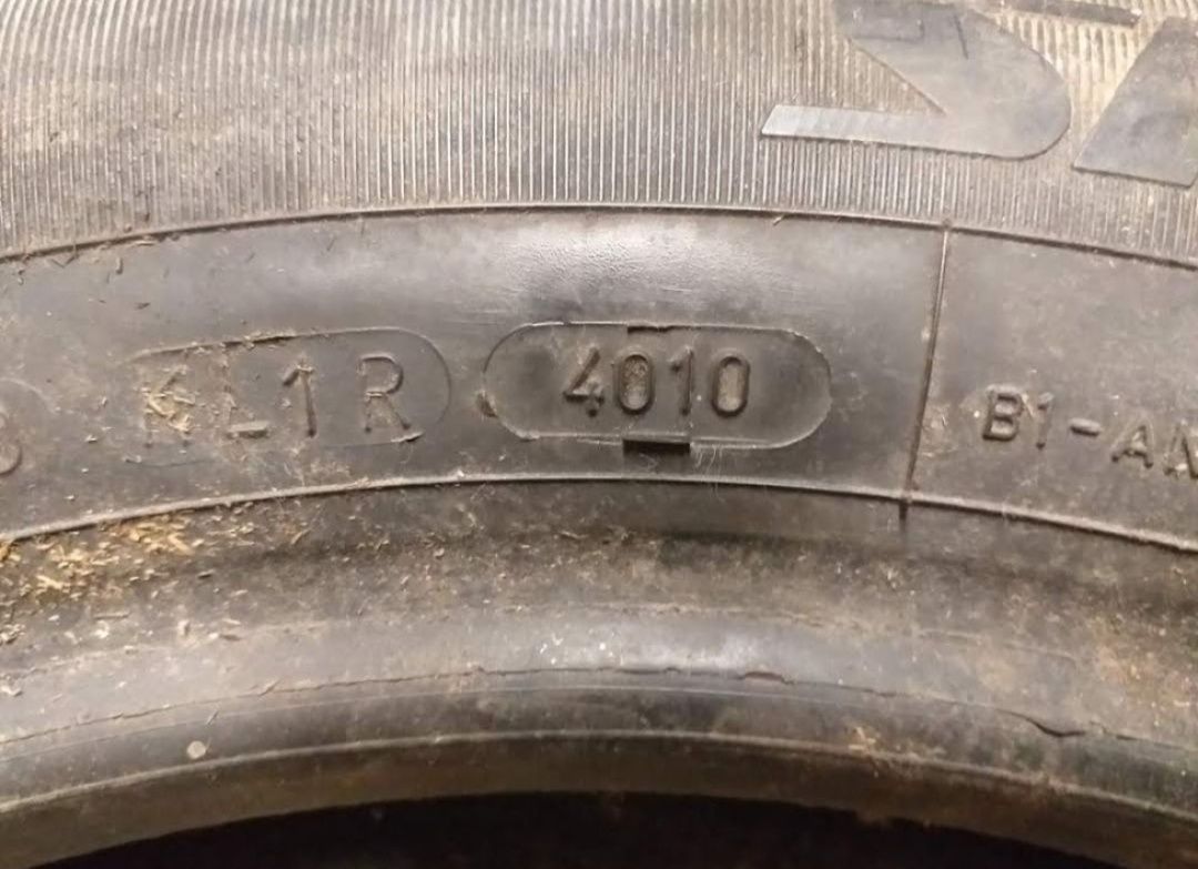 Авто резина шина покрышка 185/60 R15 Dunlop sp winter response зима