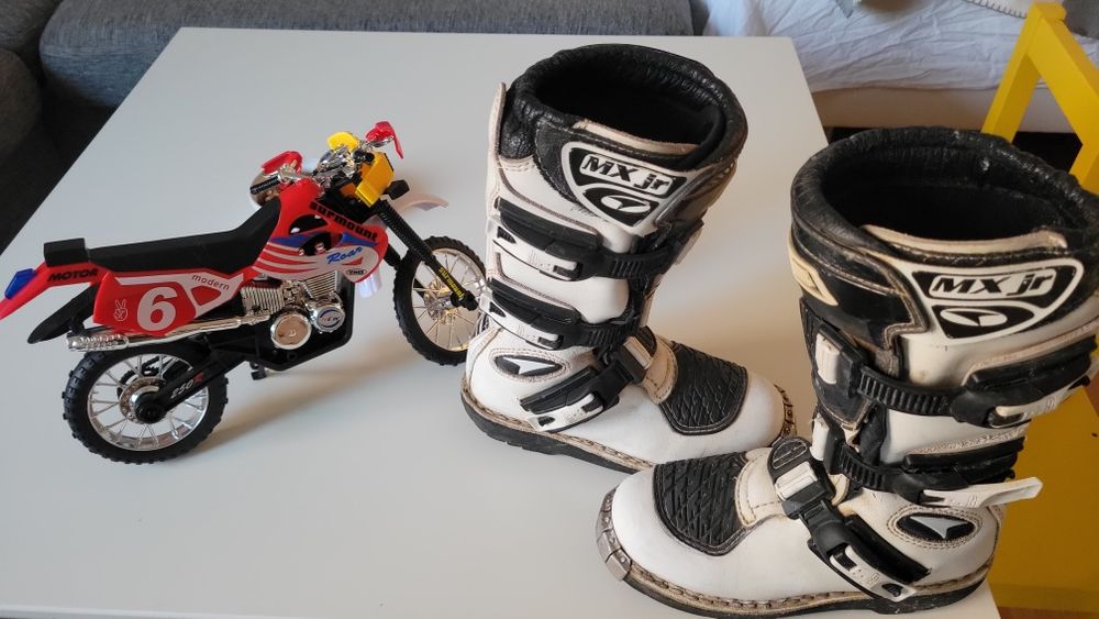 Axo 32 r мотоботи