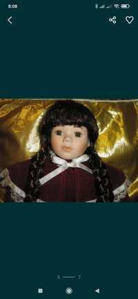 Фарфоровая кукла Laura 
The Classique collection