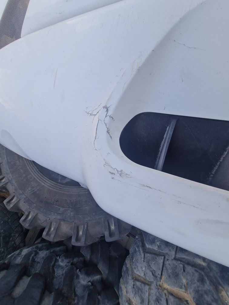 Maska Scania R 420 atrapa grill narożniki poliki prawy lewy stelaż
