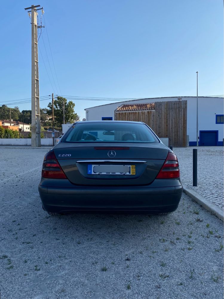 Mercedes Benz e220 cdi