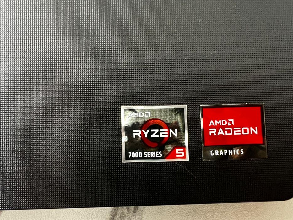 Mocny laptop Dell , Ryzen 5 7530u, 16GB RAM, 512 SSD, W11 Pro