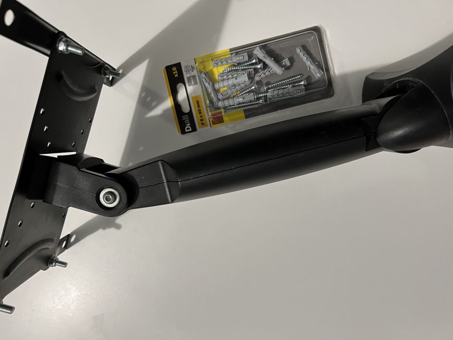 Wieszak na tv mocny .