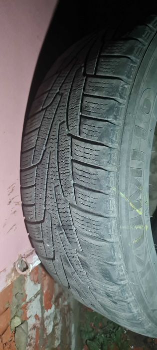 Продам гуму зимова 205/55 R16