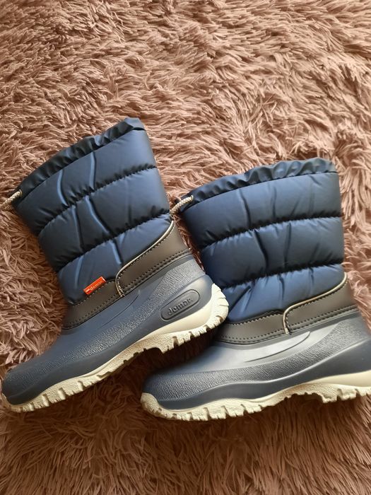 Чобітки Demar нові