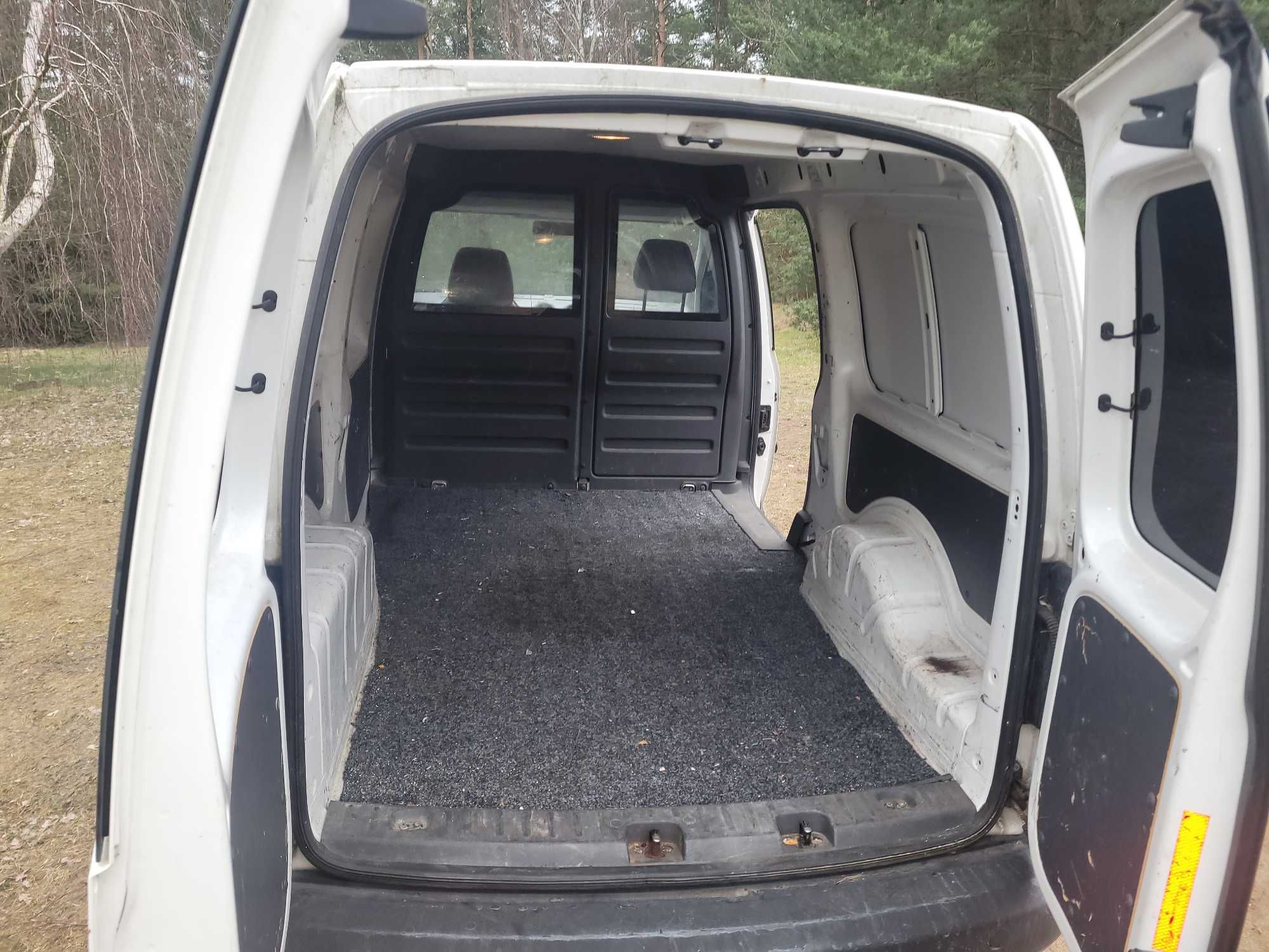 VW Caddy max sprowadzony 1,6 tdi.