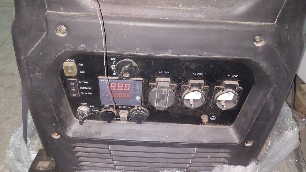 Генератор інверторний Weekender X6500ie