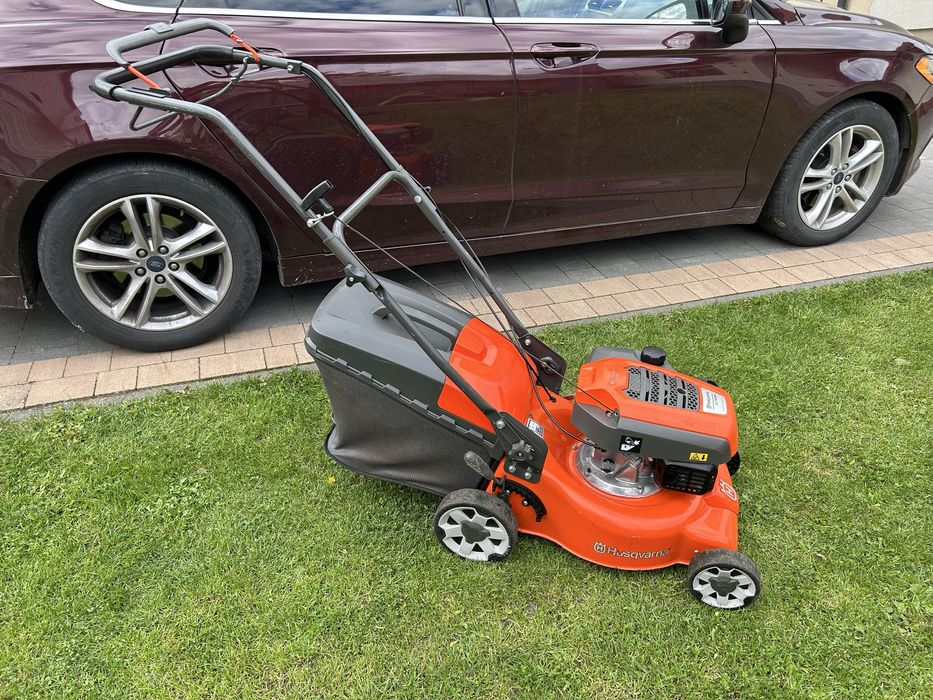 Kosiarka spalinowa Husqvarna LC 140SP