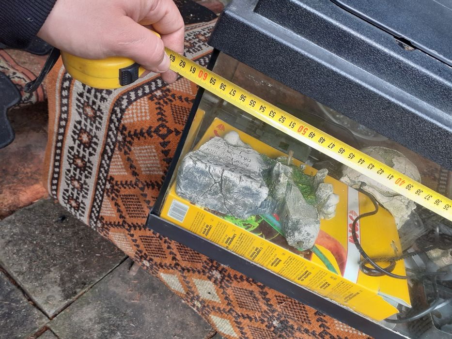 Akwarium 60x30x30cm wraz z wyposażeniem, ozdoby, pokrywa,cały komplet